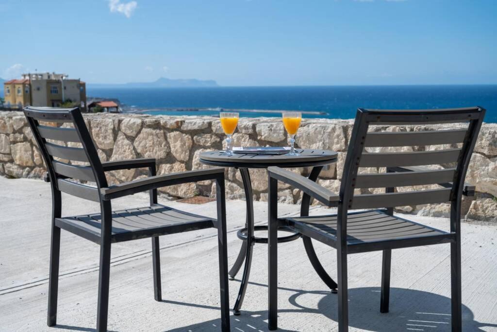 George'S Apartment Rethymno  Bagian luar foto