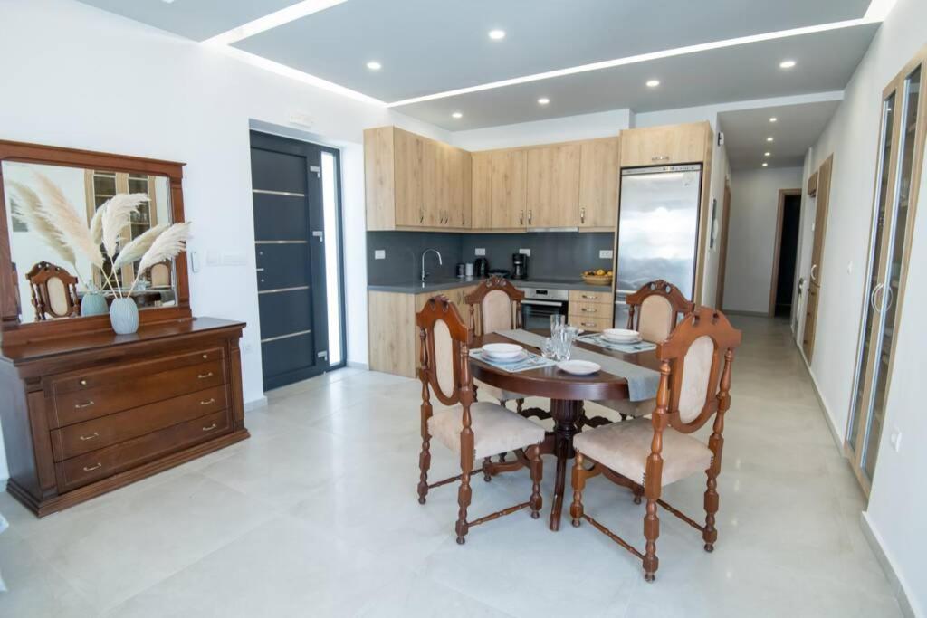 George'S Apartment Rethymno  Bagian luar foto