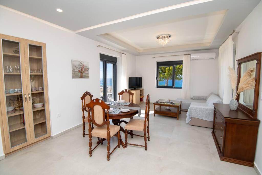 George'S Apartment Rethymno  Bagian luar foto